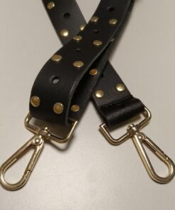 Strap met studs